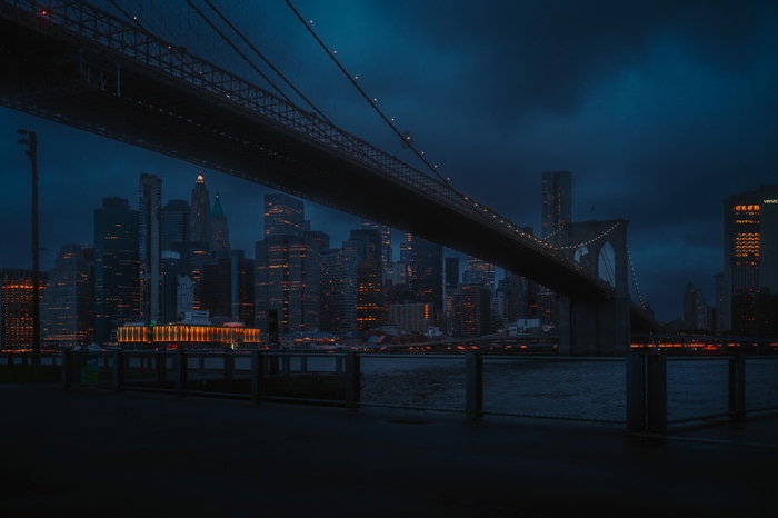 Brooklyn Bridge and New York City skyline at night