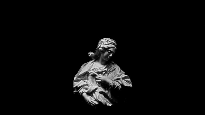 4K statue by Michele Caliani on black background