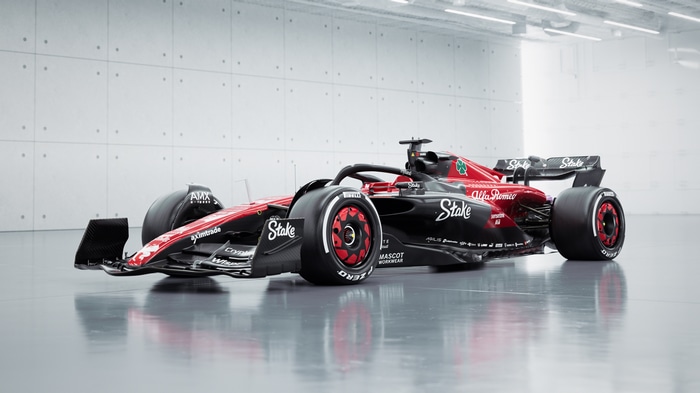 4K Alfa Romeo C43 Formula 1 Race Car