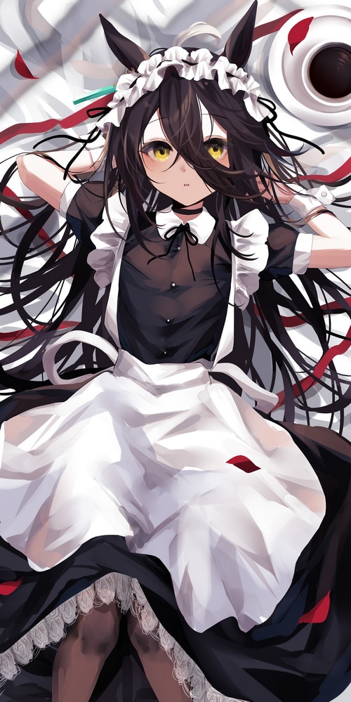 Manhattan Cafe in Maid Outfit with Petals
