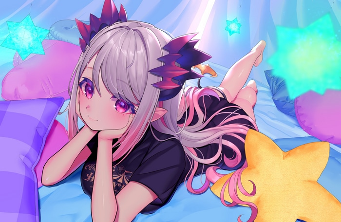 4K Suou Patra with purple eyes lying on pillows