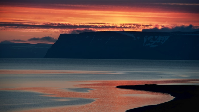 4K Iceland landscape with mountains and sunset glow