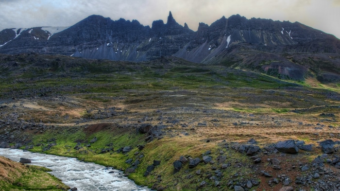 4K Iceland River and Mountains Landscape