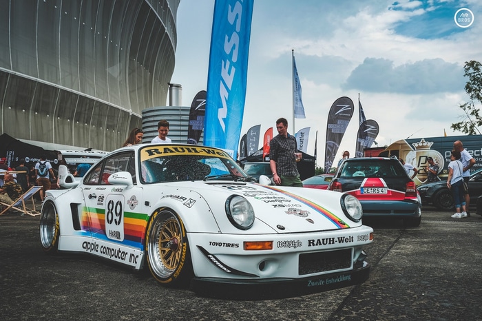 White Porsche 911 RAUH-Welt with Apple Computer livery