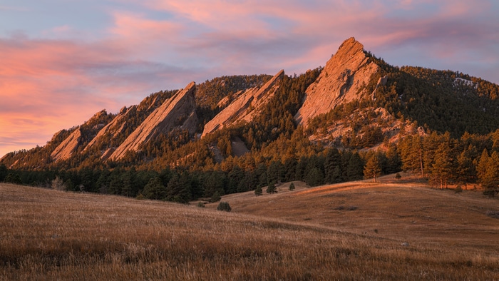 Sunrise over the Flatirons mountains in Colorado