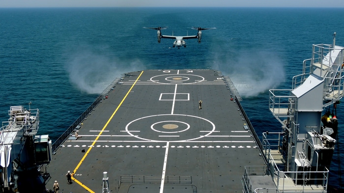 V-22 Osprey lands on HNLMS Karel Doorman ship