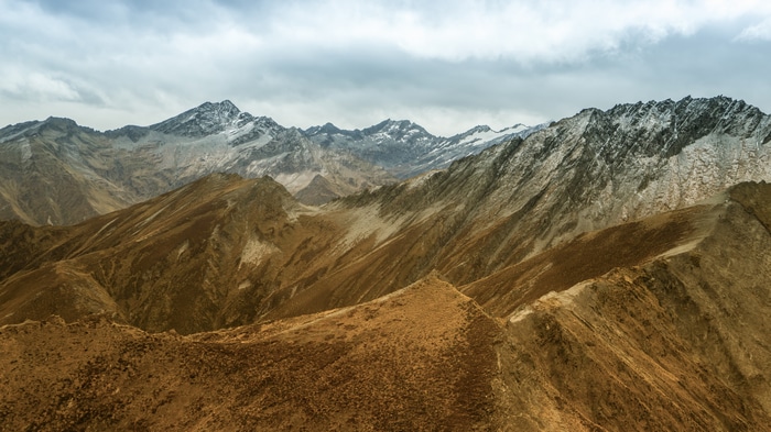 4K Landscape of Snow-Capped Mountains in New Zealand