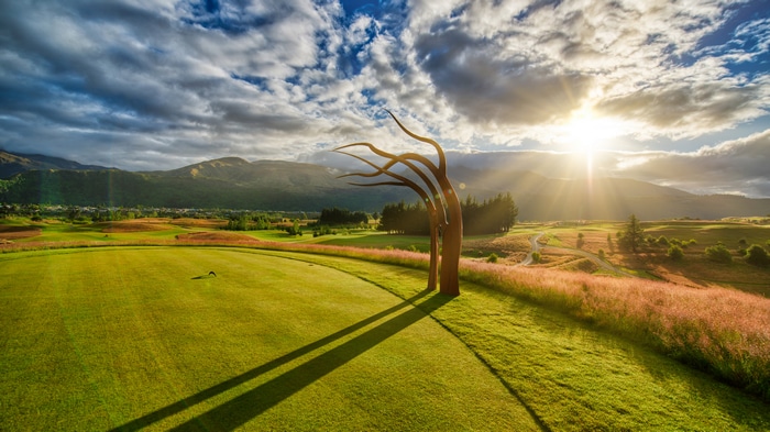 4K New Zealand Landscape with Sculpture and Sun