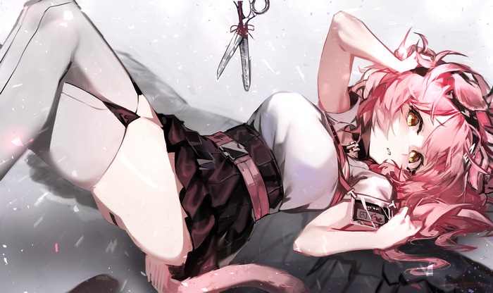4K Arknights Goldenglow with pink hair and tail