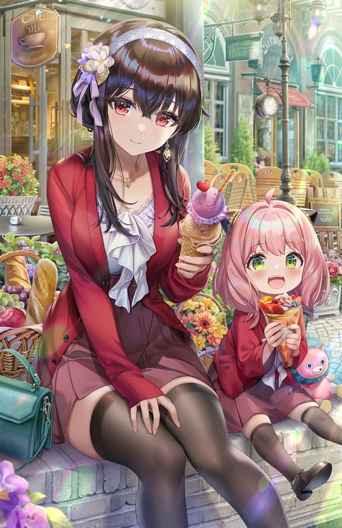 Yor Forger and Anya Forger eating ice cream