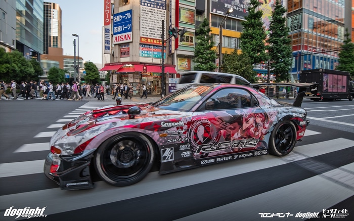 Houshou Marine Itasha Mazda RX-7 in Akihabara