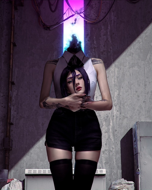 Reze cosplay from Chainsaw Man with a headless effect