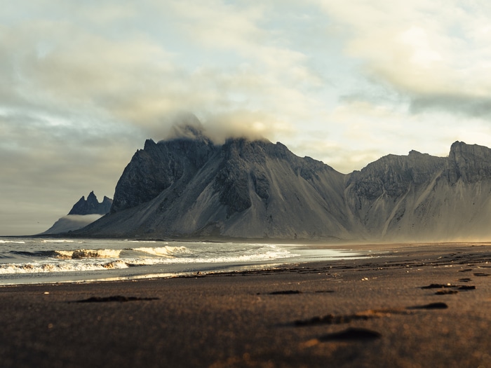 4K beach with sea and mountains in Iceland