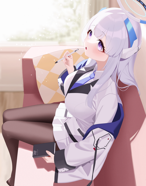 Ushio Noa from Blue Archive holding a pen