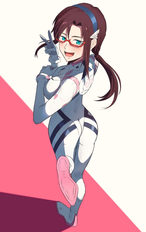 Makinami Mari Illustrious in a white and blue plugsuit