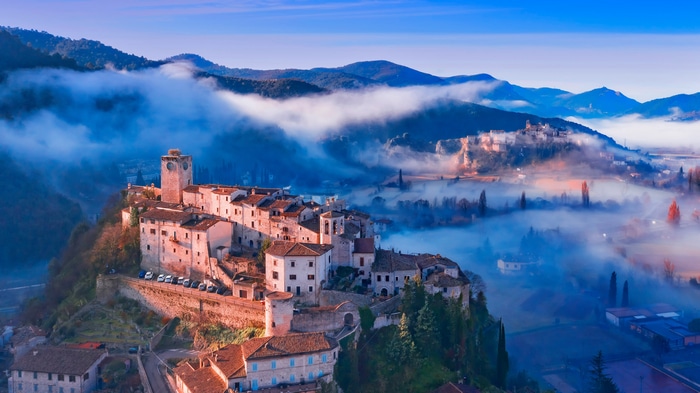 4K Umbria landscape with mountains and mist