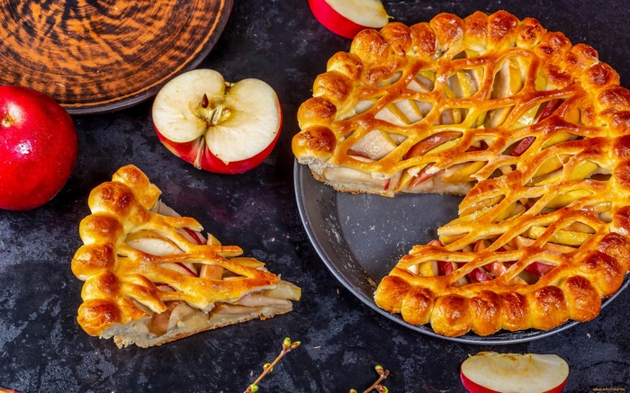 Apple pie with lattice crust and fresh apples