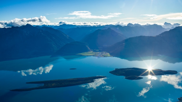 4K landscape of Queenstown, New Zealand with mountains and water