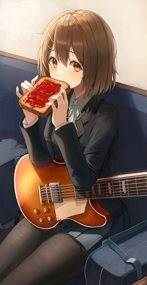 Yui Hirasawa eating toast with her guitar