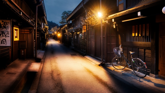 4K Japanese street in Takayama at night with a bicycle