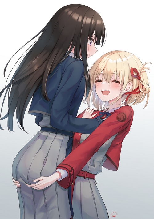 Nishikigi Chisato and Inoue Takina from Lycoris Recoil