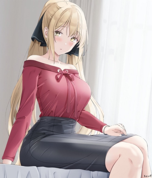 Anime girl with blonde hair and yellow eyes