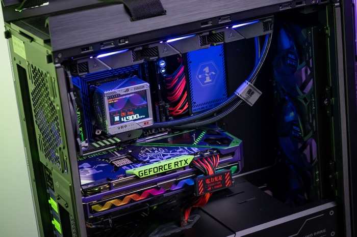 ASUS ROG EVA Unit 01 PC Build with GeForce RTX