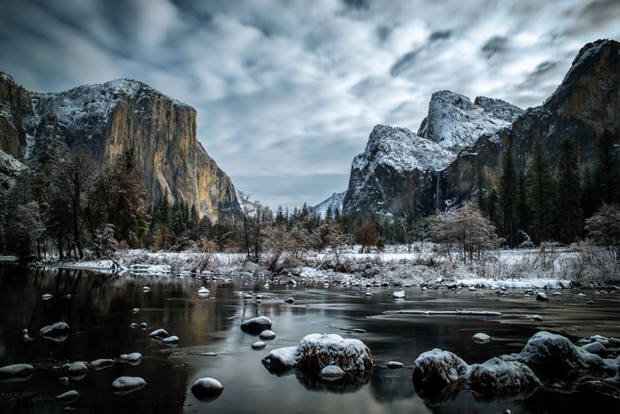 4K Winter Landscape of Yosemite Valley with River and Mountains