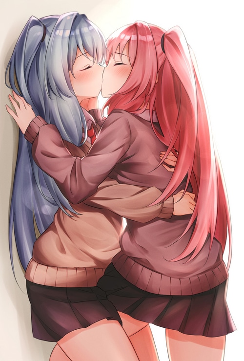 Kotonoha Akane and Kotonoha Aoi kissing