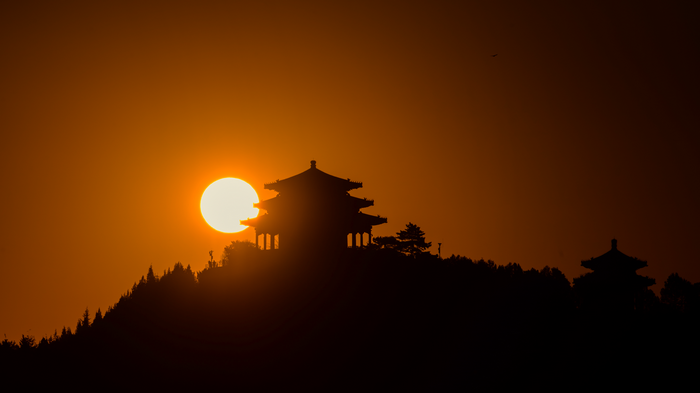 4K silhouette of pagoda at sunset in China