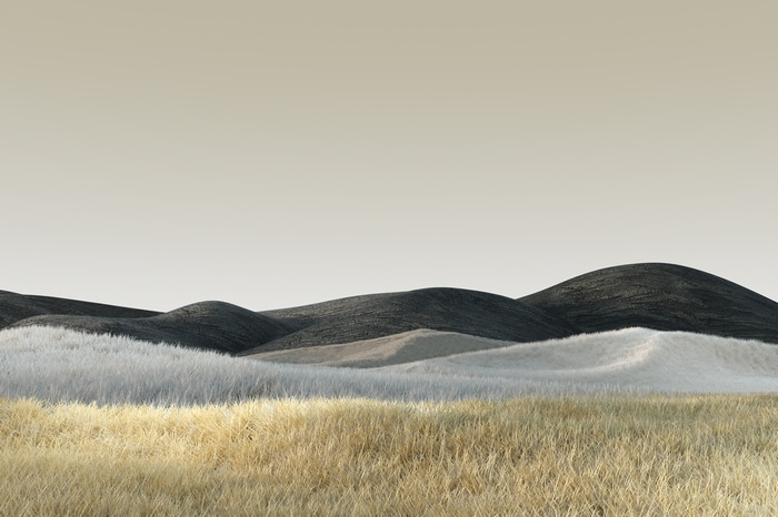 Windows 10 4K landscape with hills and grass