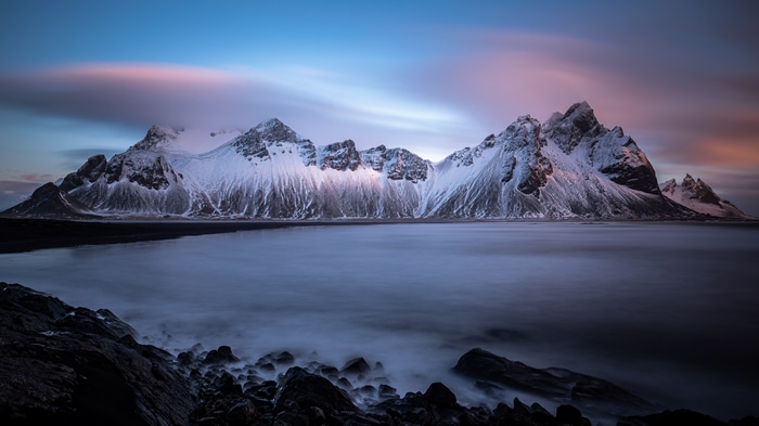 4K Vestrahorn mountains and sea in Iceland