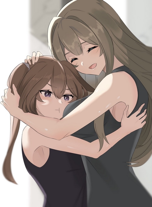 Exosister Irene and Exosister Sophia hugging