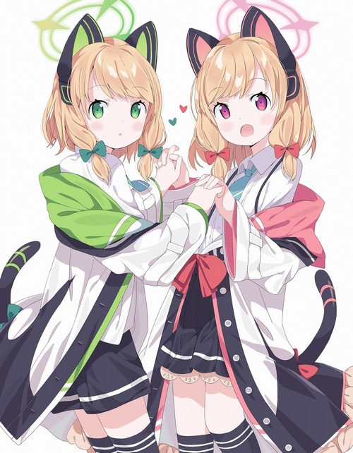Saiba Momoi and Saiba Midori holding hands