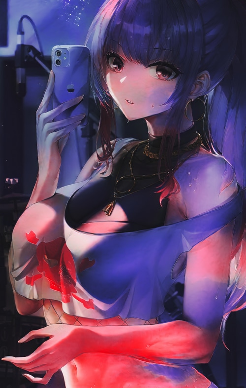 Mori Calliope taking a selfie with an iPhone