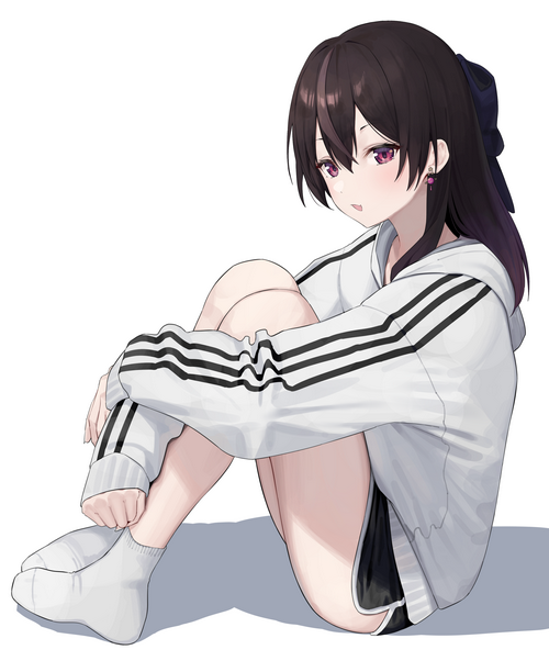 SyHan anime girl with purple eyes wearing hoodie and shorts