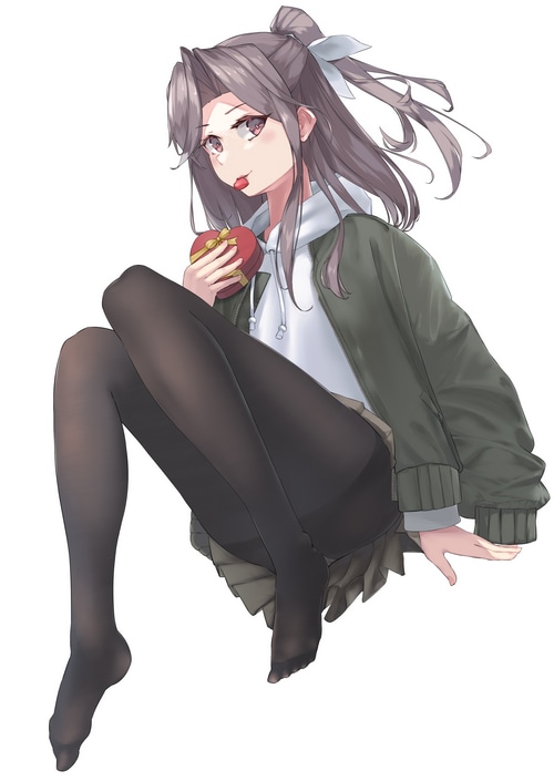 Kantai Collection Zuihou holding a heart-shaped chocolate box