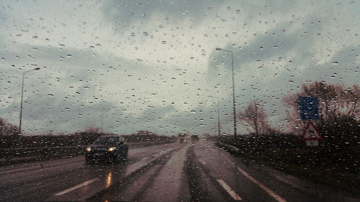 4K Rain on Car Windshield POV