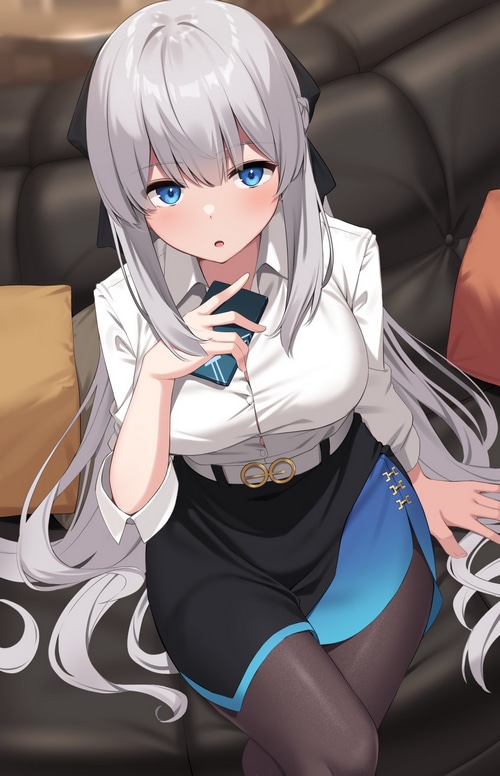Morgan le Fay from Fate/Grand Order holding a phone