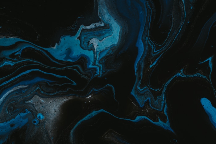 4K Abstract Blue and Black Paint Splash