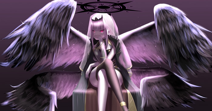Mori Calliope with black wings and crown