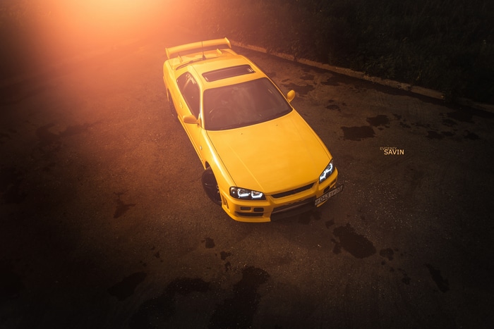 4K Yellow Nissan Skyline