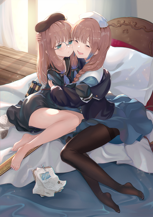 Fate/Grand Order: Two girls hugging in bed
