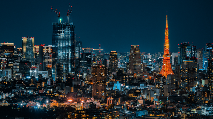 4K Tokyo cityscape at night with Tokyo Tower