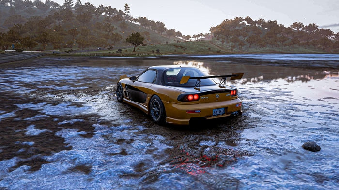 4K Forza Horizon 5 Mazda RX-7 on a wet surface