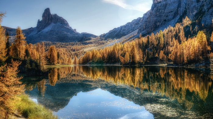4K Autumn Lake Reflection in Mountains
