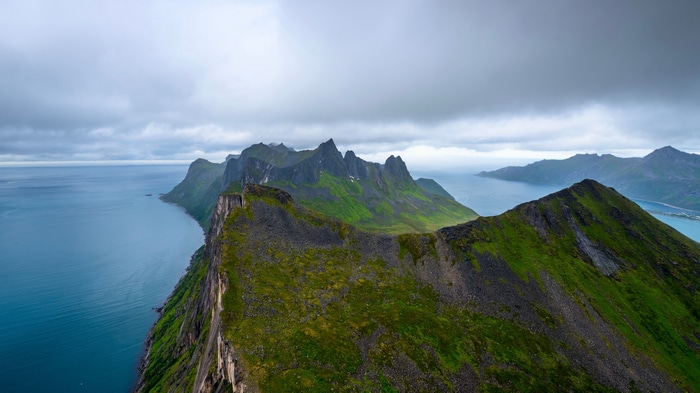 4K Norway Landscape with Mountains and Water
