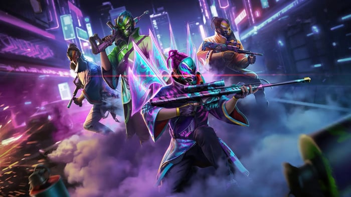 Garena Free Fire characters in a futuristic city