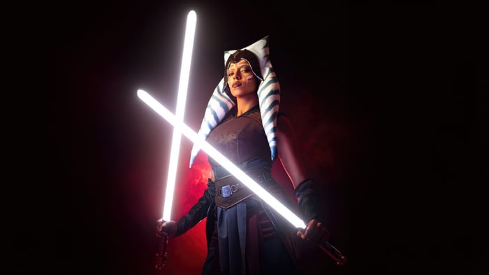 Ahsoka Tano Cosplay with Two Lightsabers