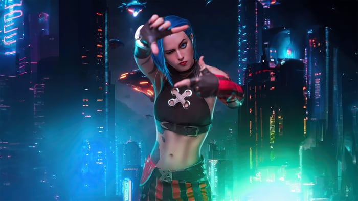 Arcane Jinx Cosplay in Futuristic City